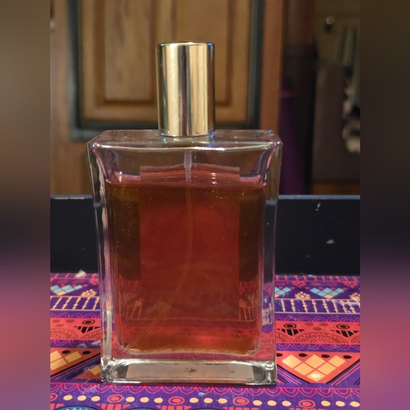 Glampton Vanilla Sun Musk Fragrance Mist - Picture 2 of 3